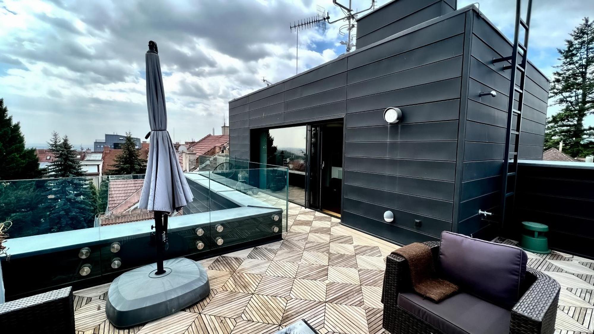 Apartman Se Saunou A Terasou S Vyhledem Na Brno Luaran gambar