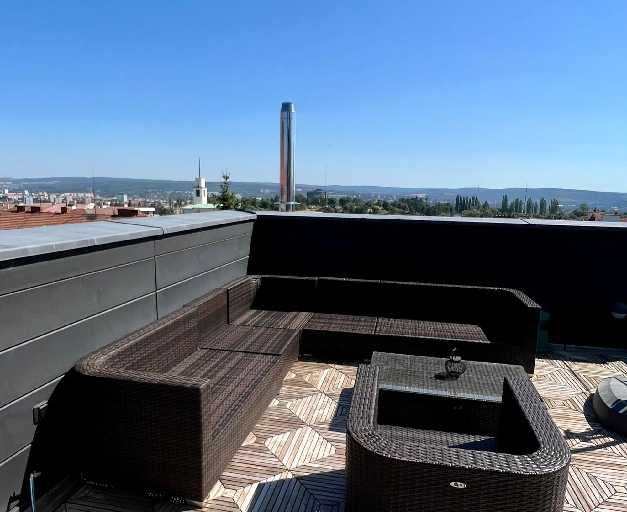Apartman Se Saunou A Terasou S Vyhledem Na Brno Luaran gambar