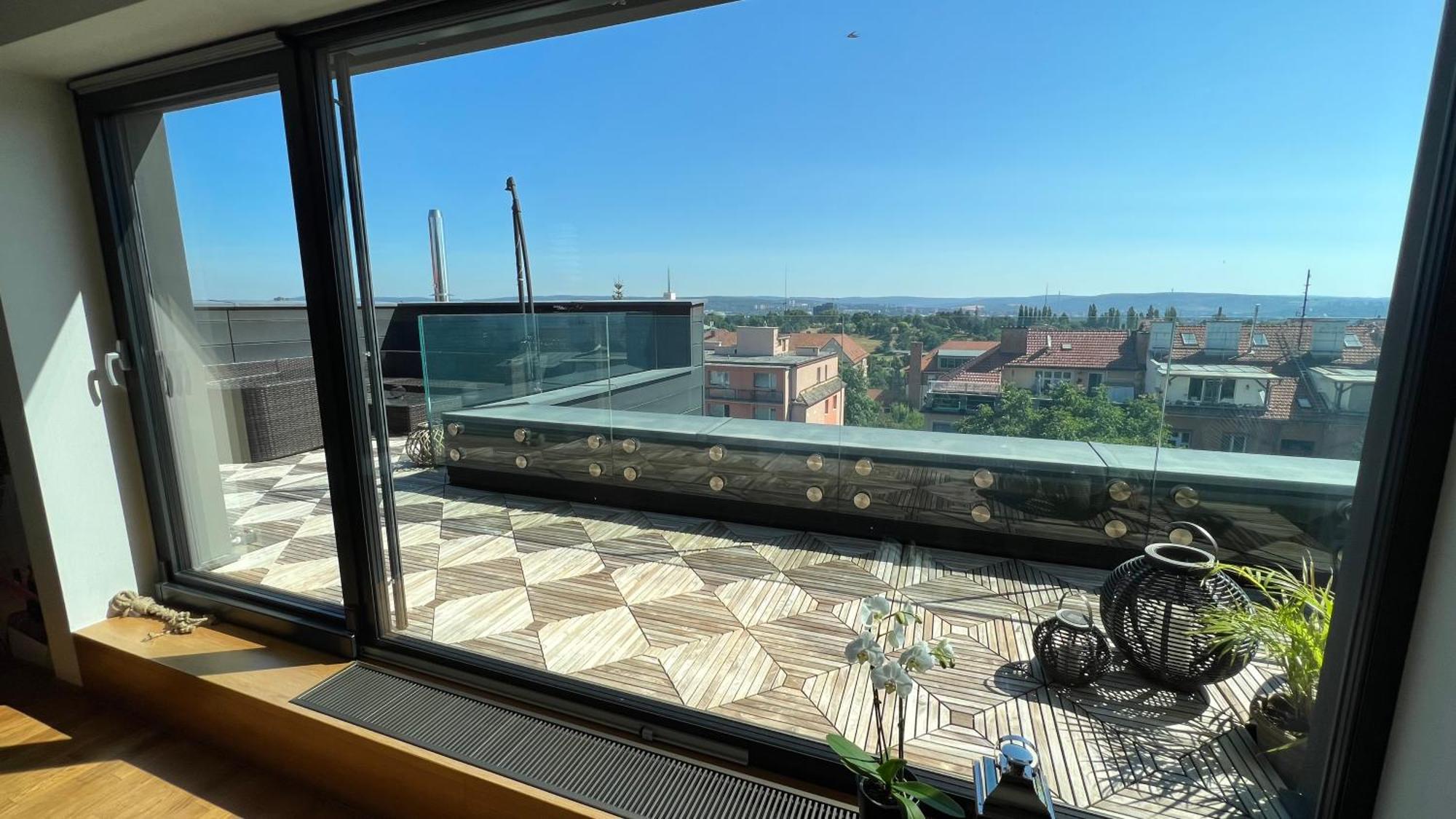 Apartman Se Saunou A Terasou S Vyhledem Na Brno Luaran gambar